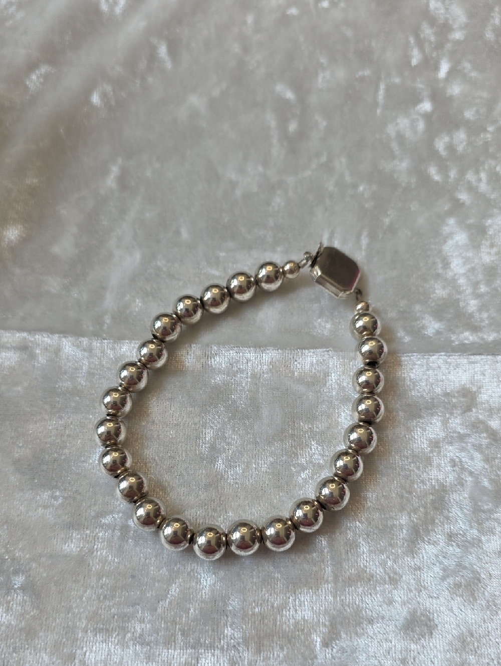 Sterling Silver Clasp & Possibly Silver Tone Beads Classic Minimalist Sz 8